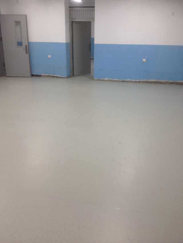 pvc地板與瓷磚、木地板、地毯相比有哪些優(yōu)勢呢？